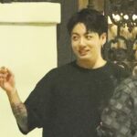 LaineyGossip membagikan foto Jungkook BTS saat istirahat merokok di LA