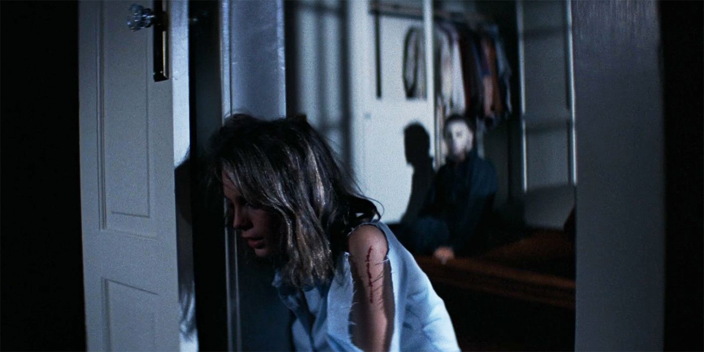 Halloween 1978 Laurie Strode yang cedera Michael Myers bangkit dari belakang