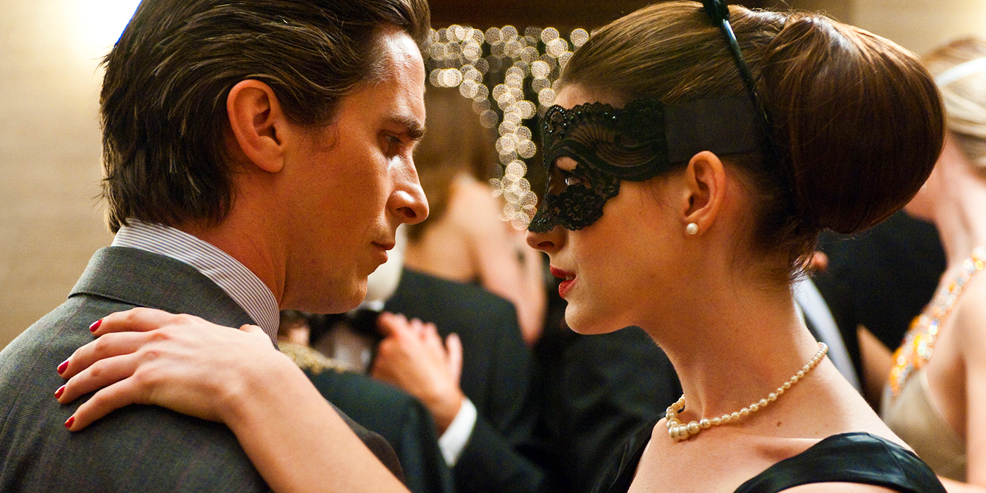 Christian Bale dan Anne Hathaway di The Dark Knight Rises tahun 2012