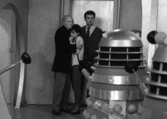 Episode Dalek Pertama Doctor Who Disiarkan Ulang Berwarna Untuk HUT ke-60