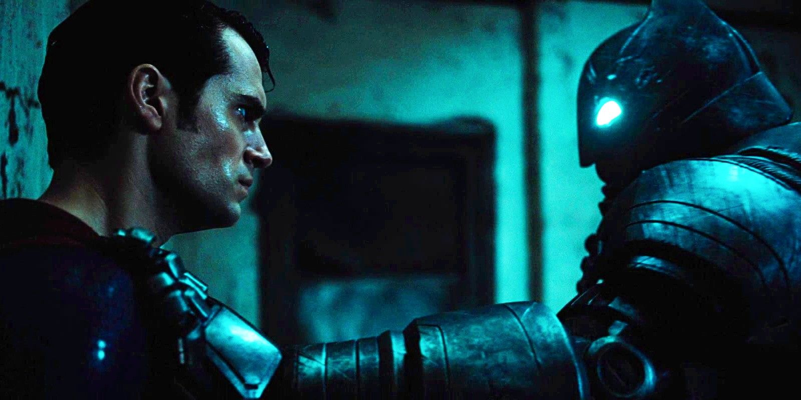 BVS Zack Snyder Hampir Mendapat Rating R Karena MPAA Mengatakan “Kami Hanya Tidak Suka Ide Batman Melawan Superman”